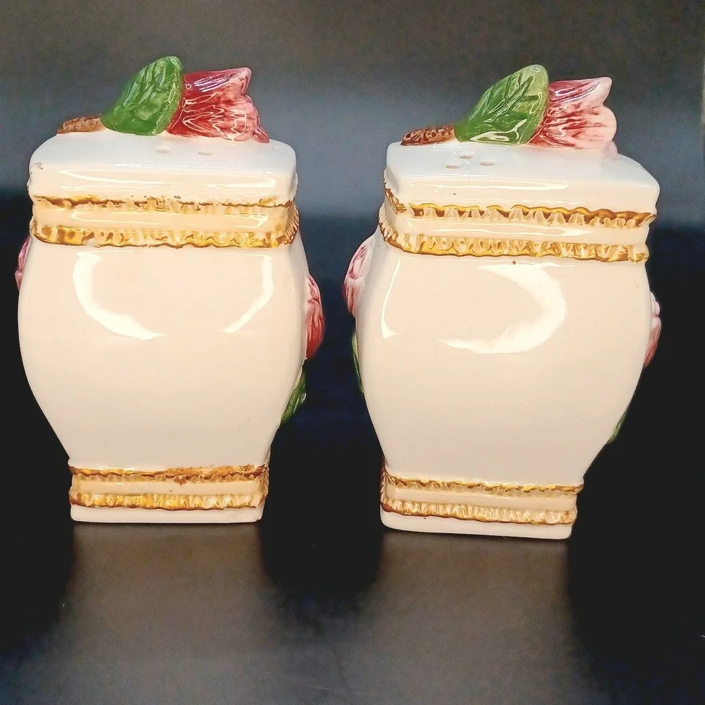Vintgage K & K Salt and Pepper Shaker Set Pink Floral Majolica Style *READ*